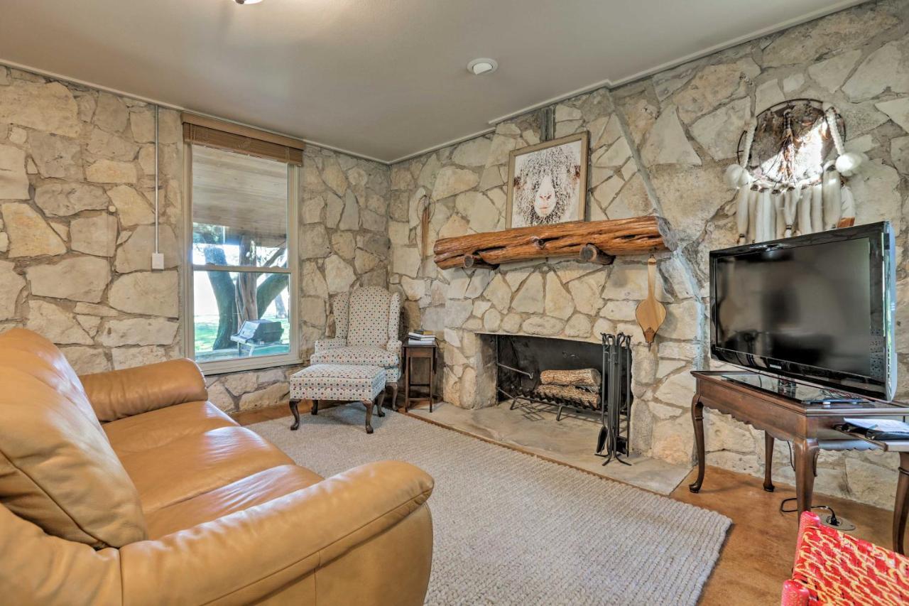 Blanco Riverfront Historic Home, 3 Mi To Downtown! Zewnętrze zdjęcie