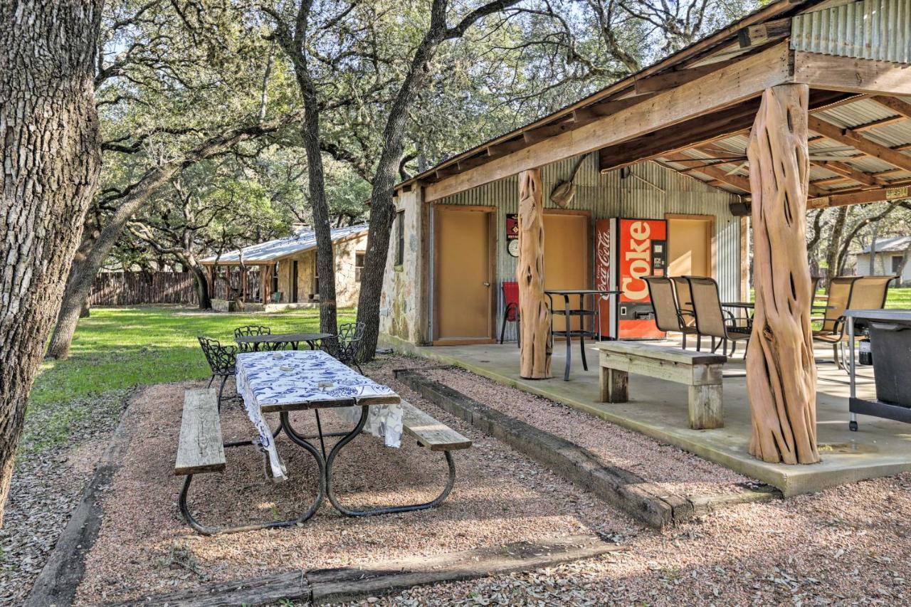 Blanco Riverfront Historic Home, 3 Mi To Downtown! Zewnętrze zdjęcie